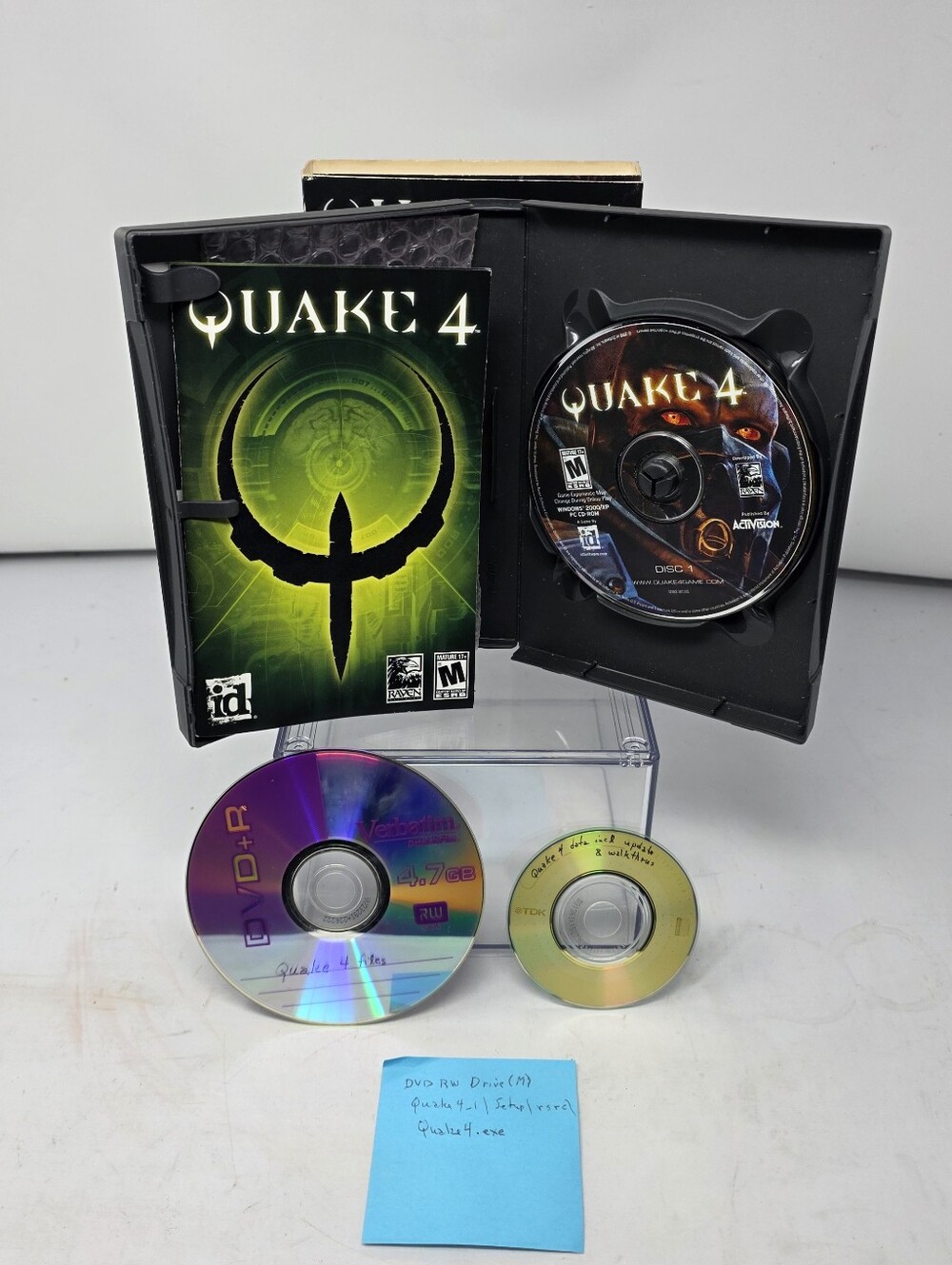Quake 4 PC Game 4 Disc CD-ROM Set Complete Slipcover Manual Vintage With Extras